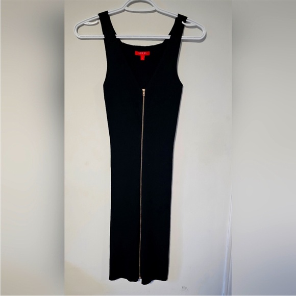 Guess black bandage dress with full frontal zipper. Super sexy & form fitting - Picture 7 of 9